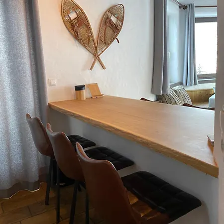 Ivy, Mountain View Apartament