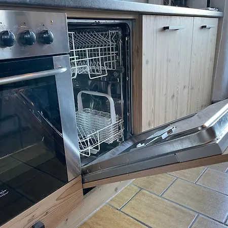 Ivy, Mountain View Apartman